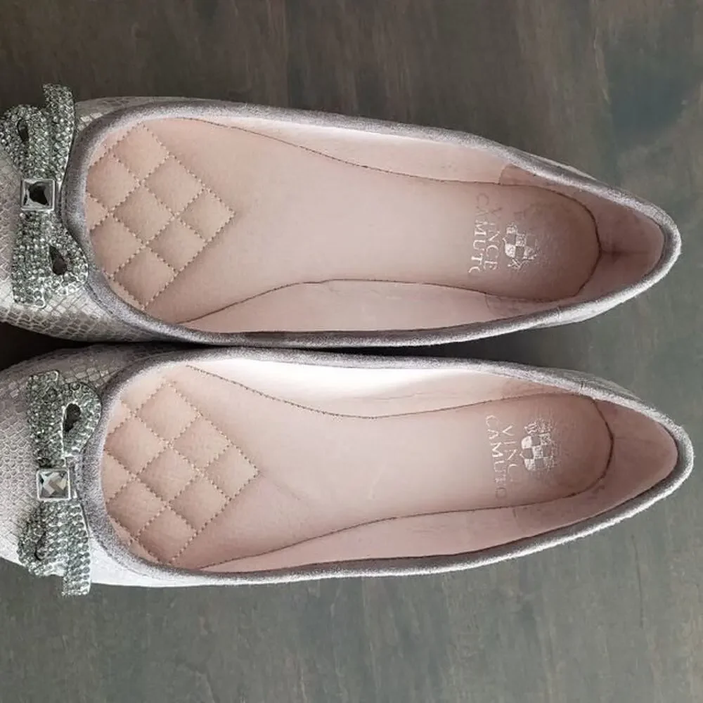 Vince Camuto gorgeous silver